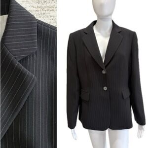Tahari Arthur S Levine Pinstripe Blazer Womens Petite Size 14, 2 Button Jacket